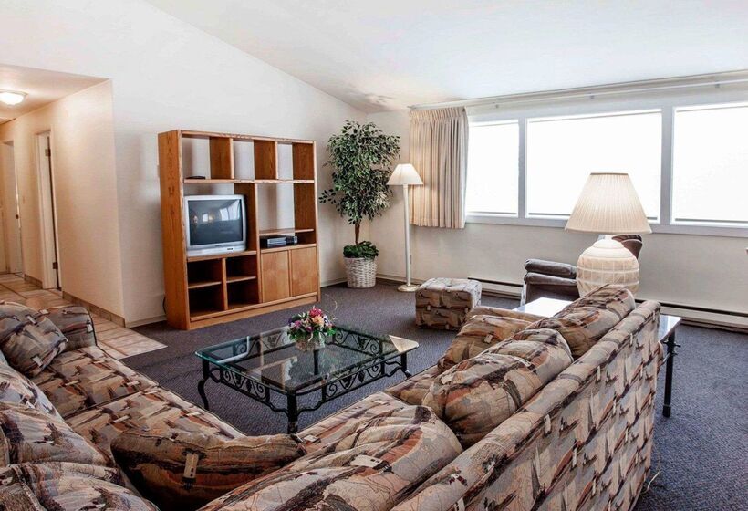 فندق Quality Inn & Suites Bremerton Near Naval Shipyard