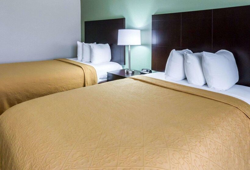 בית מלון כפרי Quality Inn & Suites