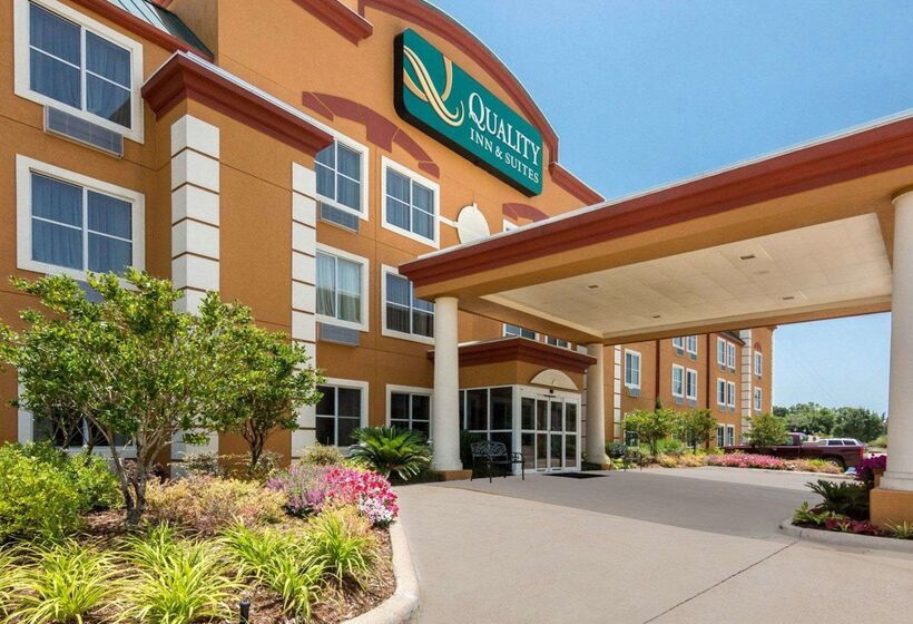 בית מלון כפרי Quality Inn & Suites
