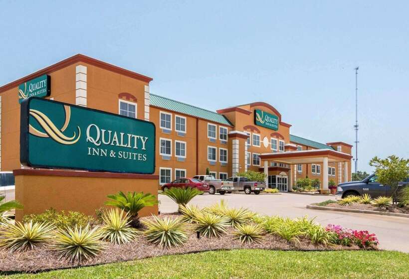 בית מלון כפרי Quality Inn & Suites