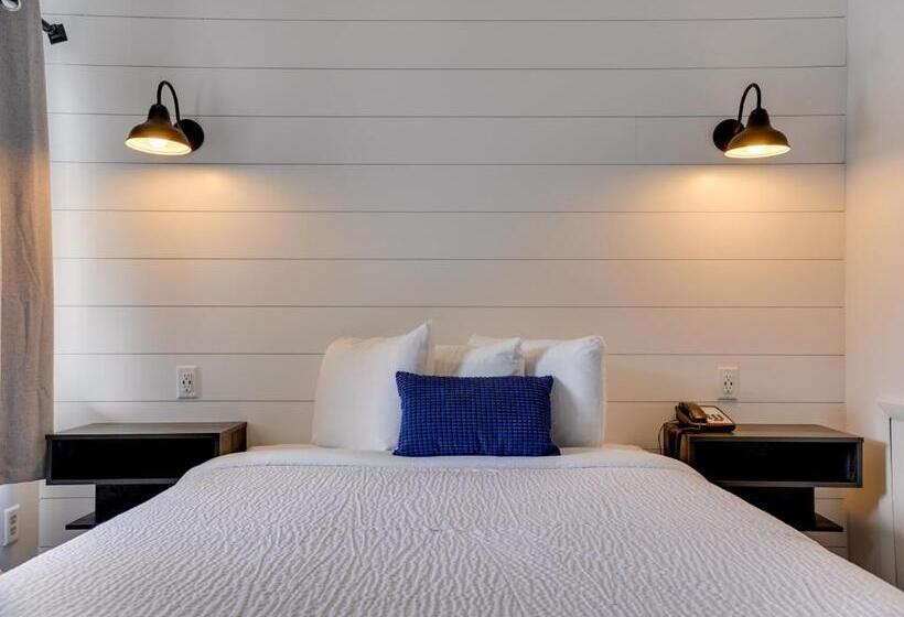 هتل The Shorehouse