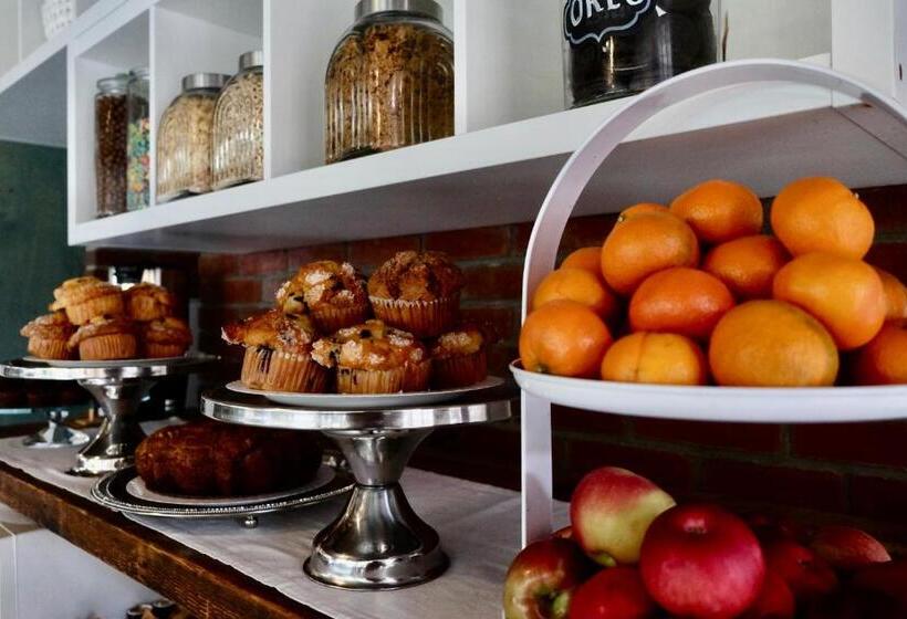 مُتل Cape Cod Veranda