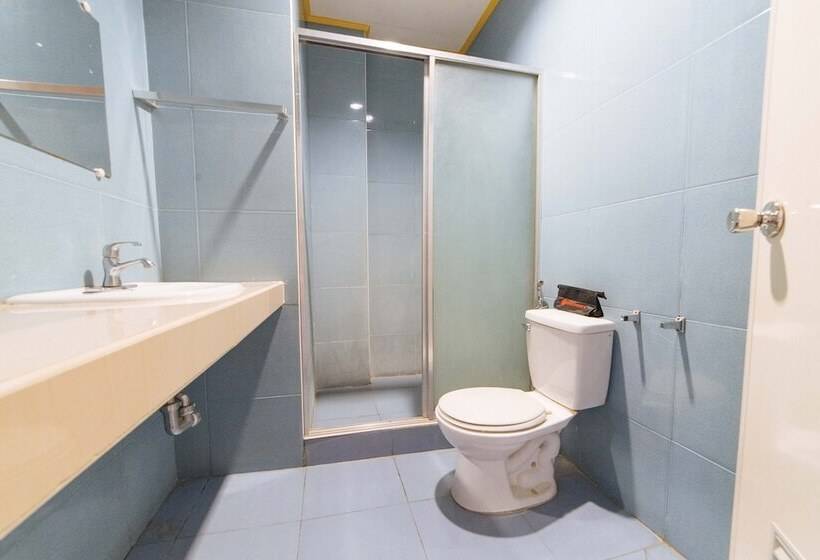 فندق Reddoorz @ Kilometer 1 Roxas City