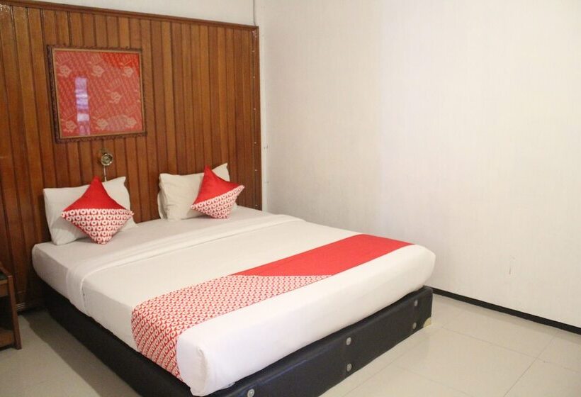 ホテル Oyo 1333 Wisata