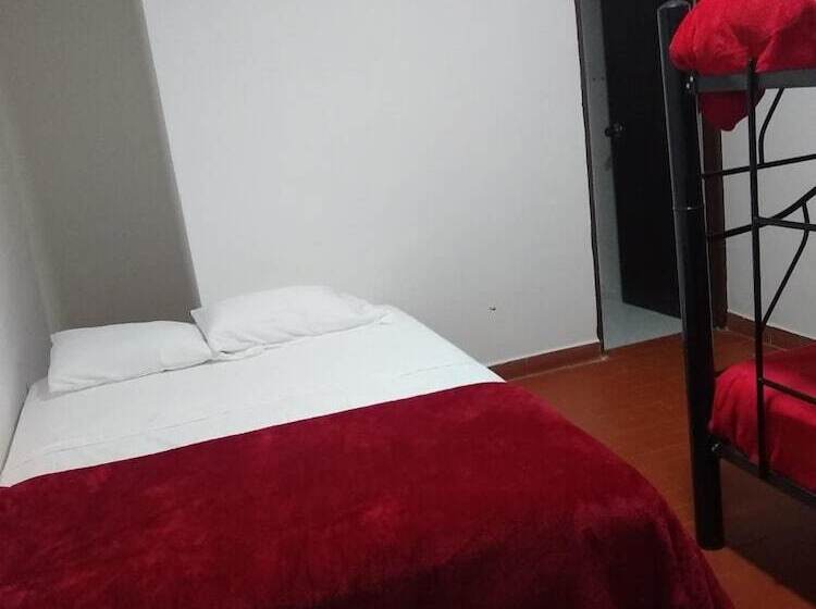 پانسیون Hostel El Jardín