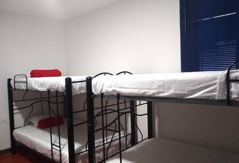 پانسیون Hostel El Jardín