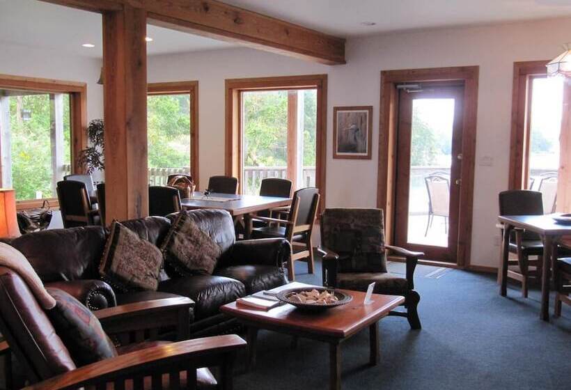 مبيت وإفطار Arbutus Cove Guesthouse