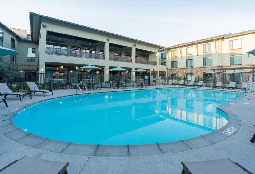 Отель Towneplace Suites By Marriott Thousand Oaks Agoura Hills