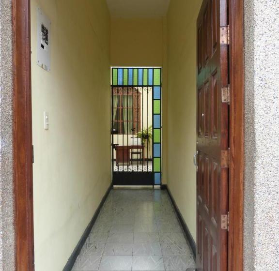 پانسیون Hostal Antonio