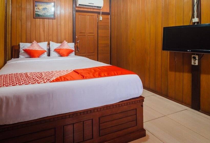 هتل Oyo 1300 Crecia Residence