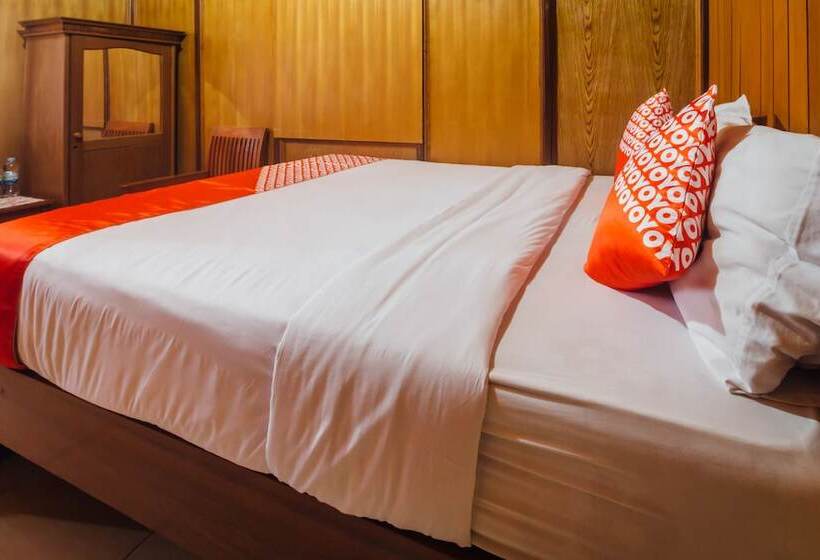 هتل Oyo 1300 Crecia Residence