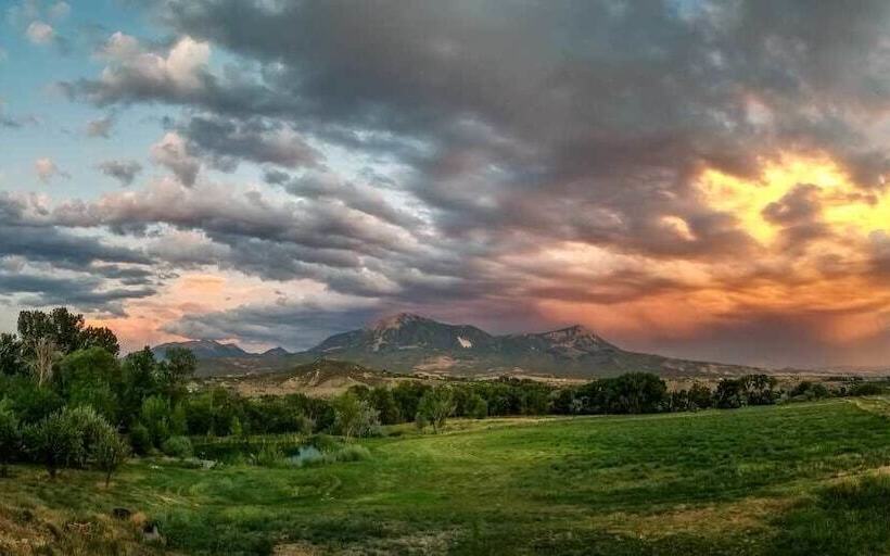 مبيت وإفطار Wisehart Springs Inn