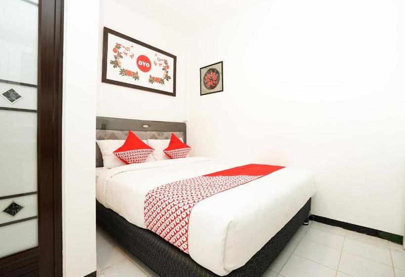 Hotel Darmo Permai Guesthouse By Oyo Rooms