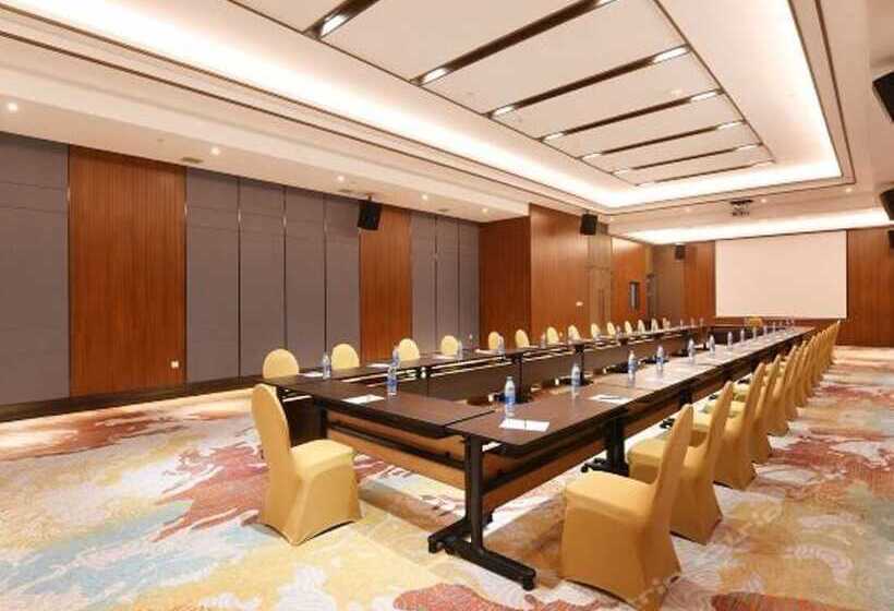 هتل Mehood Lestie