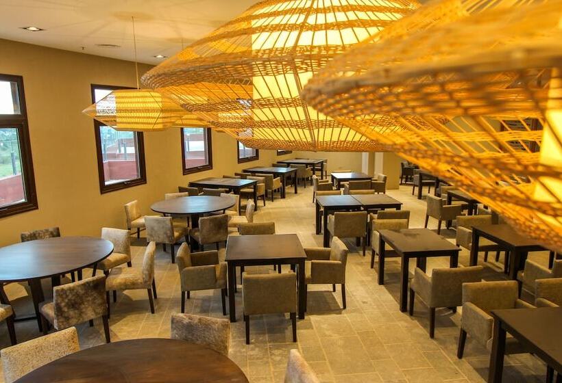 فندق Pueblo Nativo Resort Golf & Spa