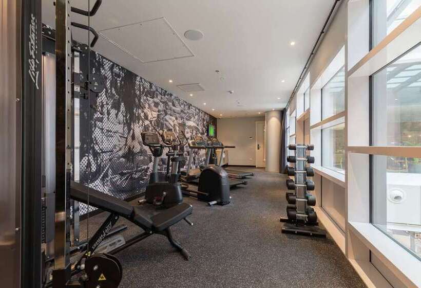 هتل Hampton By Hilton Utrecht Central Station
