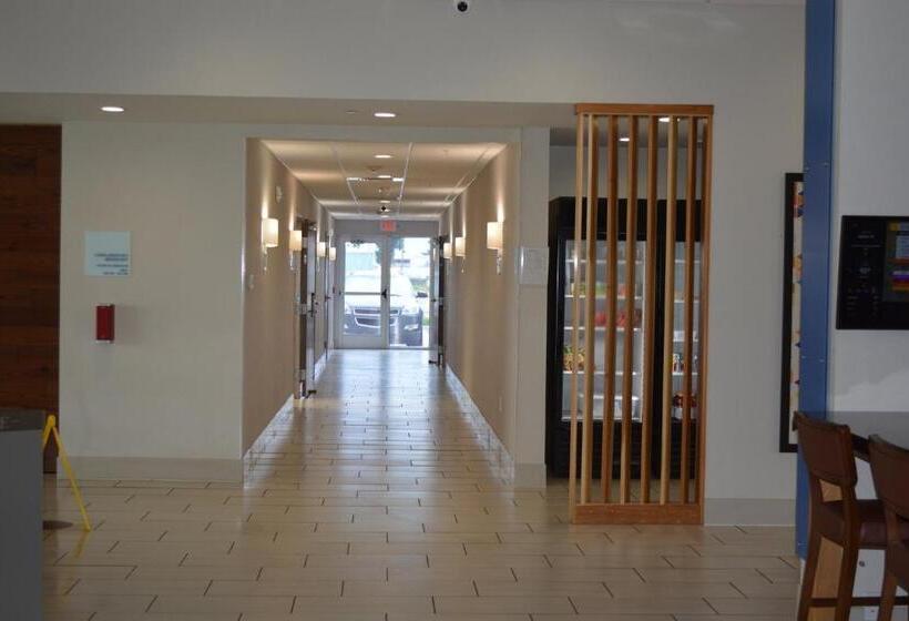 בית מלון כפרי Holiday Inn Express & Suites   Liberal, An Ihg