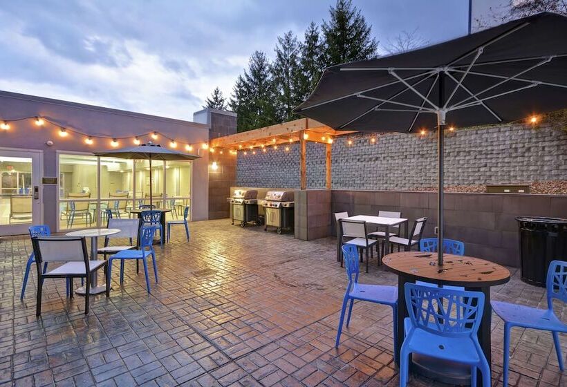 هتل Home2 Suites By Hilton Grand Rapids North