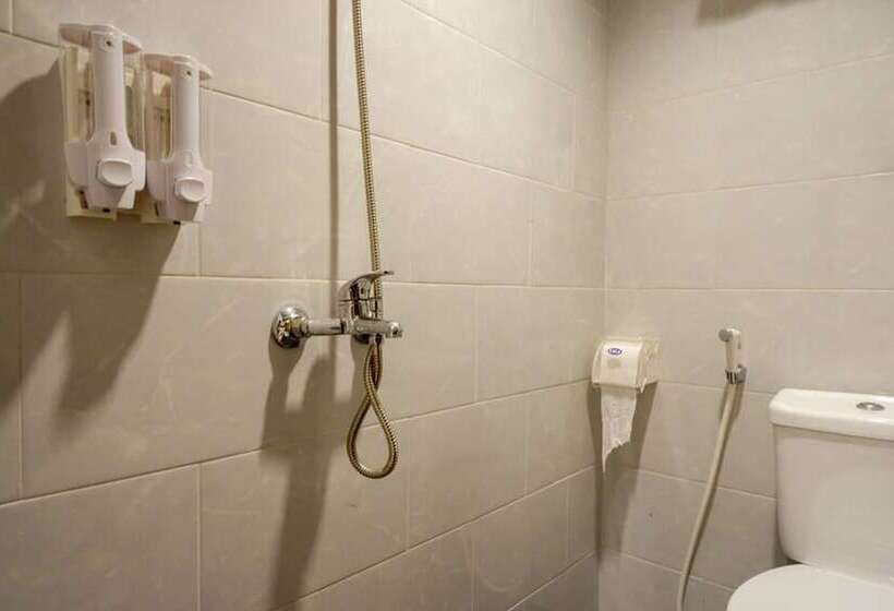 هتل Reddoorz @ Losari Area 2