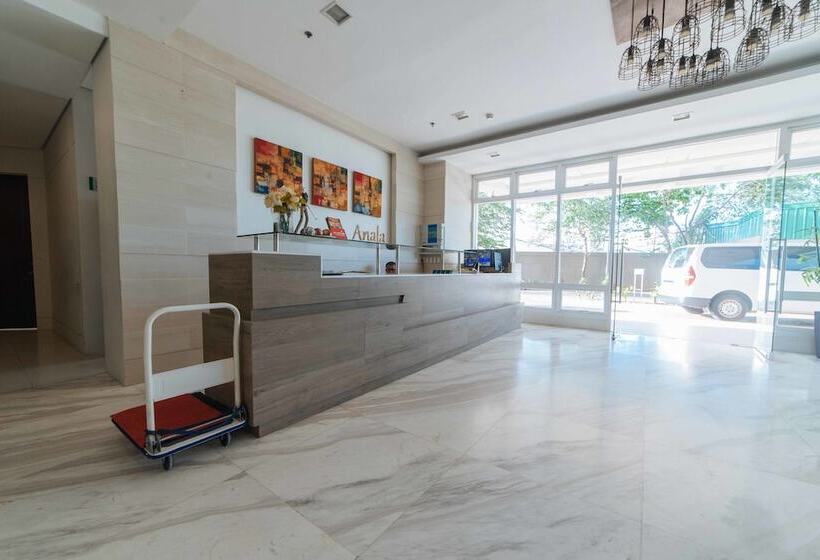 בית מלון כפרי Reddoorz Premium @ Anuva Residences