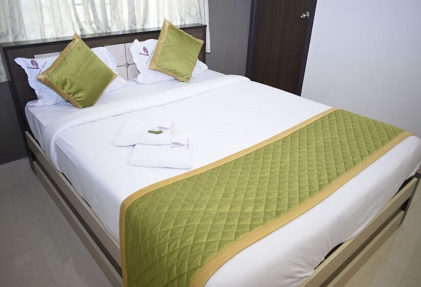 هتل Viswa Residency By Azalea