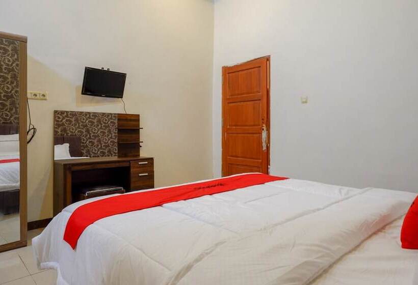 پانسیون Reddoorz @ Jalan Pattimura Palu