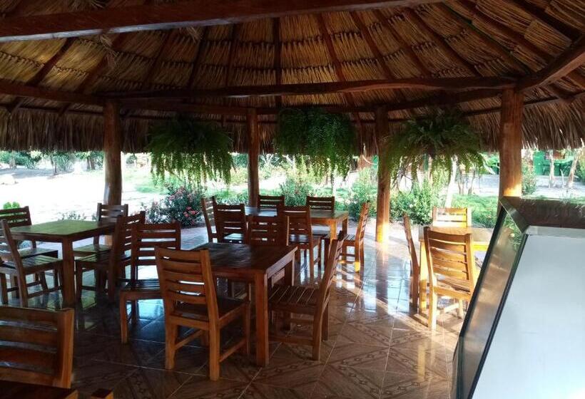 پانسیون Hostal La Finquita