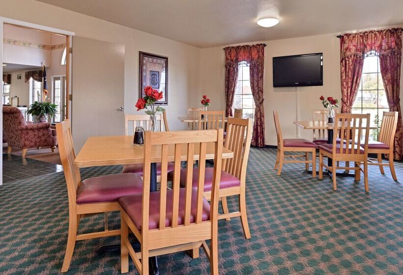 בית מלון כפרי Quality Inn & Suites