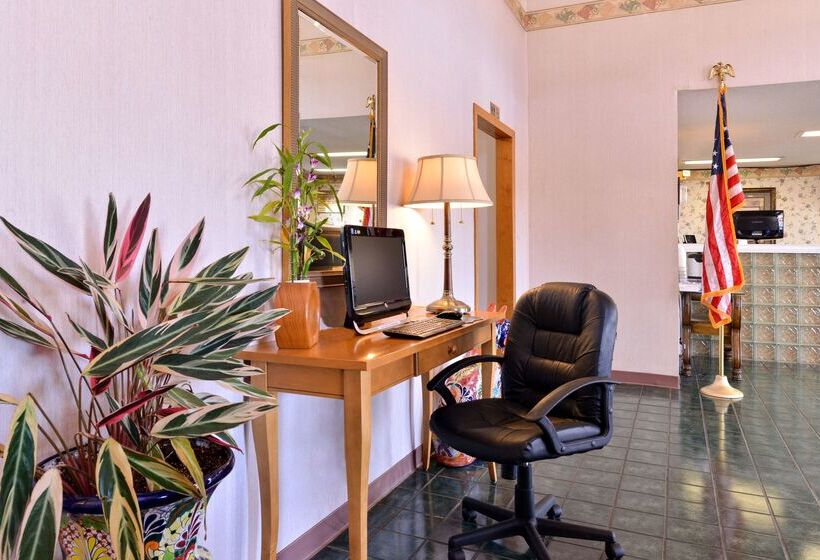 בית מלון כפרי Quality Inn & Suites