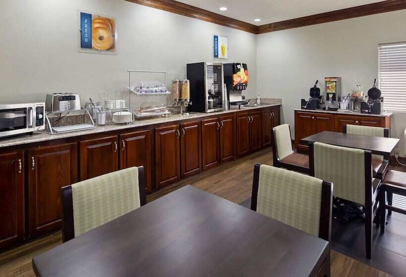 هتل Best Western Inn & Suites