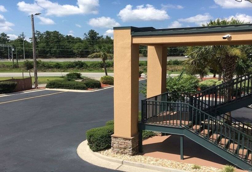 هتل Best Western Inn & Suites Of Macon