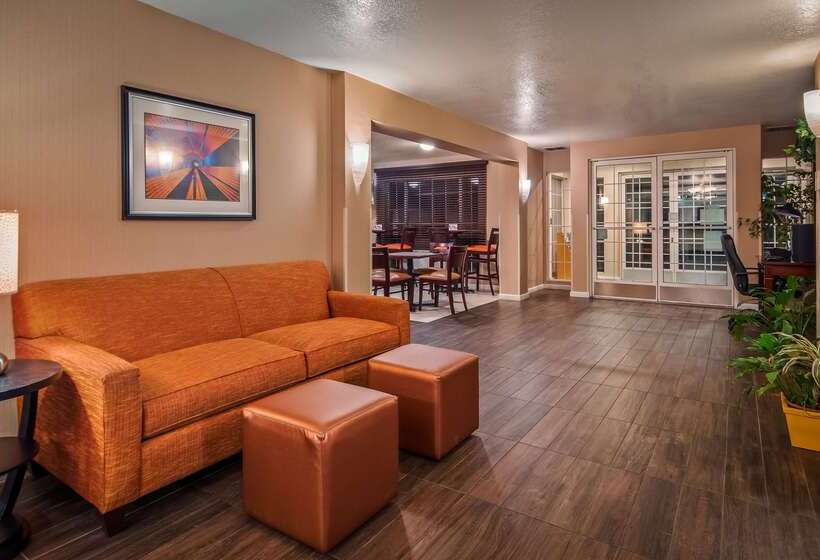 호텔 Best Western Luxury Inn