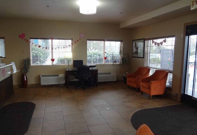 호텔 Best Western Oak Meadows Inn