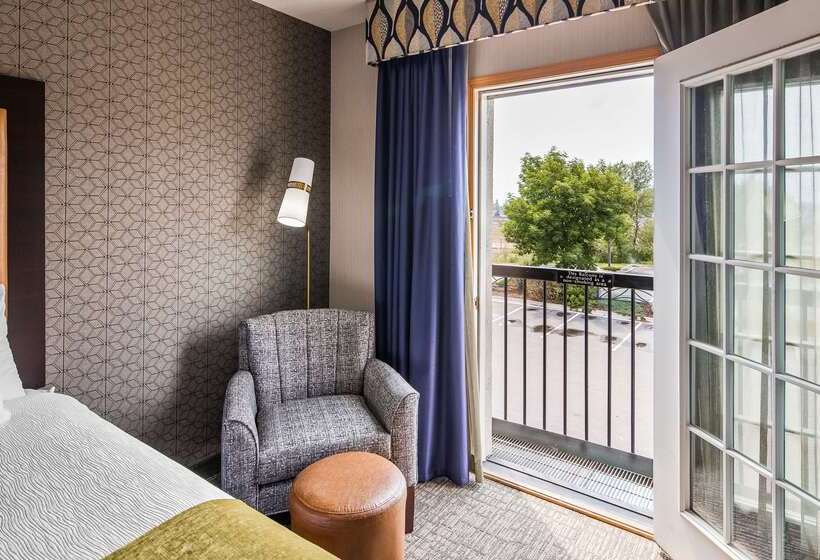בית מלון כפרי Best Western Plus Grant Creek Inn