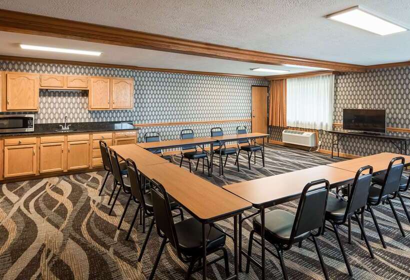 هتل Best Western Plus North Canton Inn & Suites