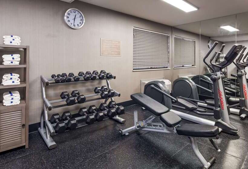 هتل Best Western Plus North Canton Inn & Suites