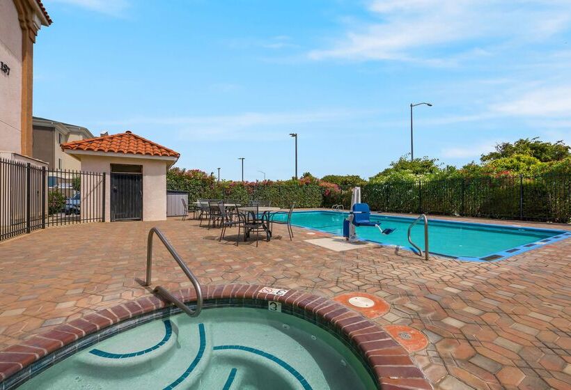 Отель Best Western Salinas Valley Inn & Suites