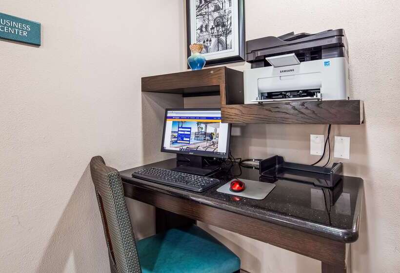 בית מלון כפרי Best Western Webster/nasa