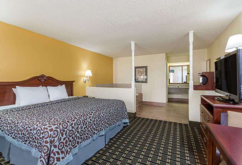 هتل Days Inn & Suites By Wyndham Warner Robins Near Robins Afb