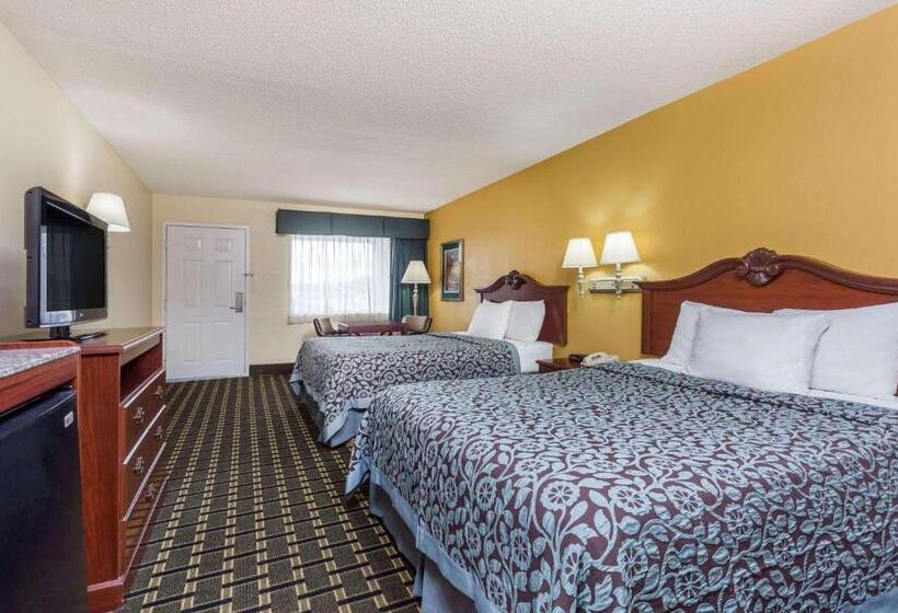 هتل Days Inn & Suites By Wyndham Warner Robins Near Robins Afb