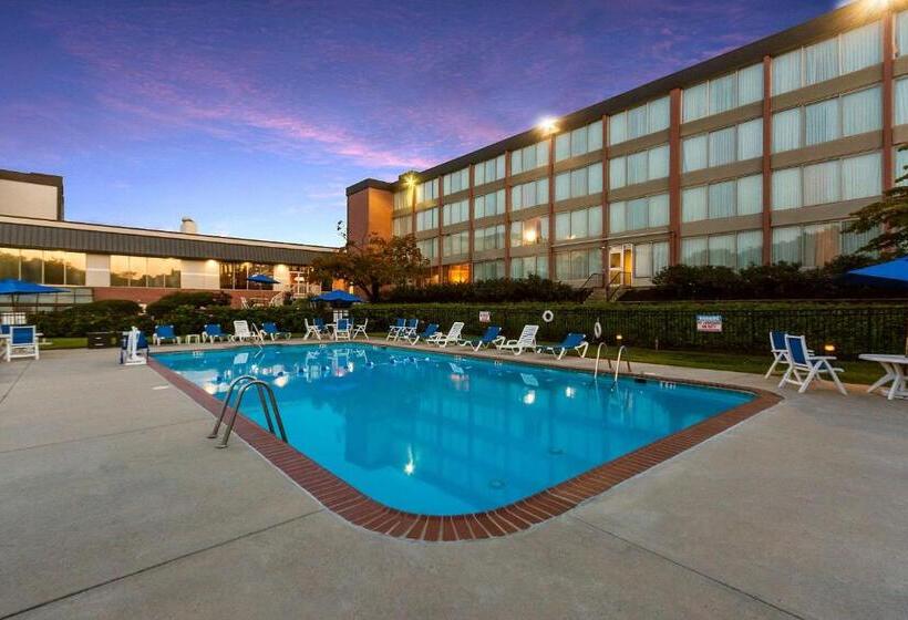 Exton Hotel And Conference Center