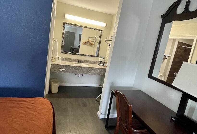 Отель Key West Inn  Roanoke