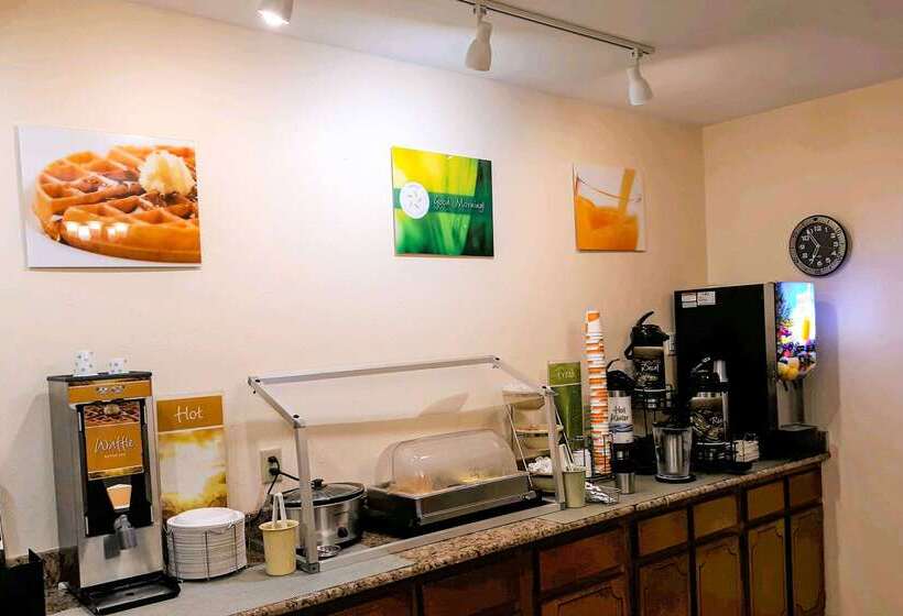 فندق Quality Inn Near Manatee Springs State Park