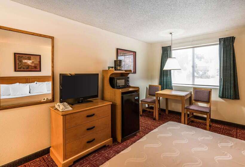 فندق Quality Inn