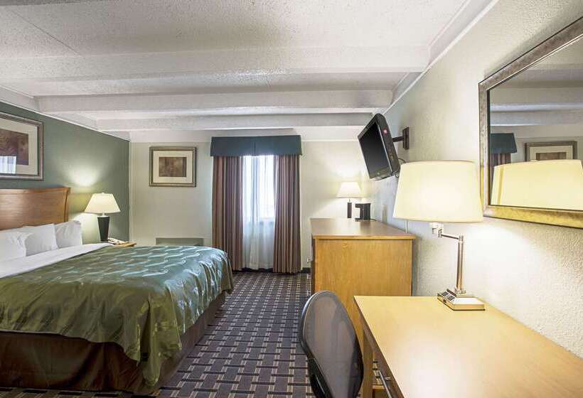 هتل Quality Inn & Suites Near I480 And I29