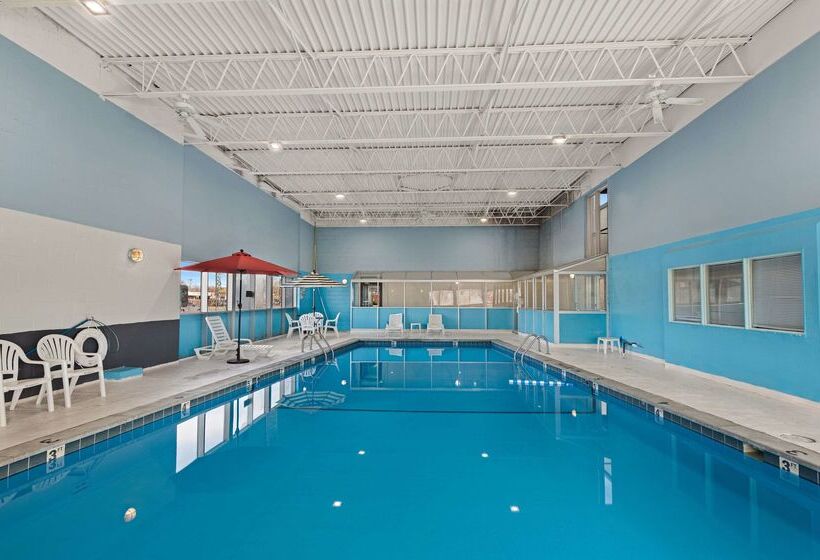 هتل Quality Inn & Suites Near I480 And I29