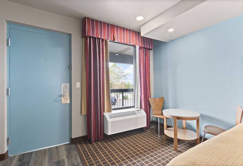 فندق Regency Inn Near Boardwalk & Hurlburt Field