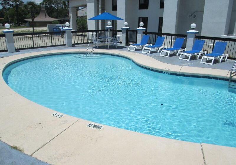 فندق Regency Inn Near Boardwalk & Hurlburt Field