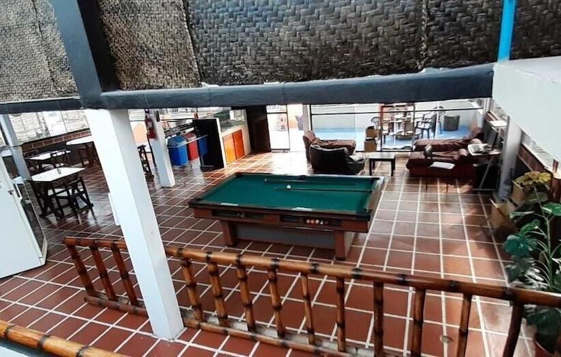 پانسیون Hostal Adventure Climbers