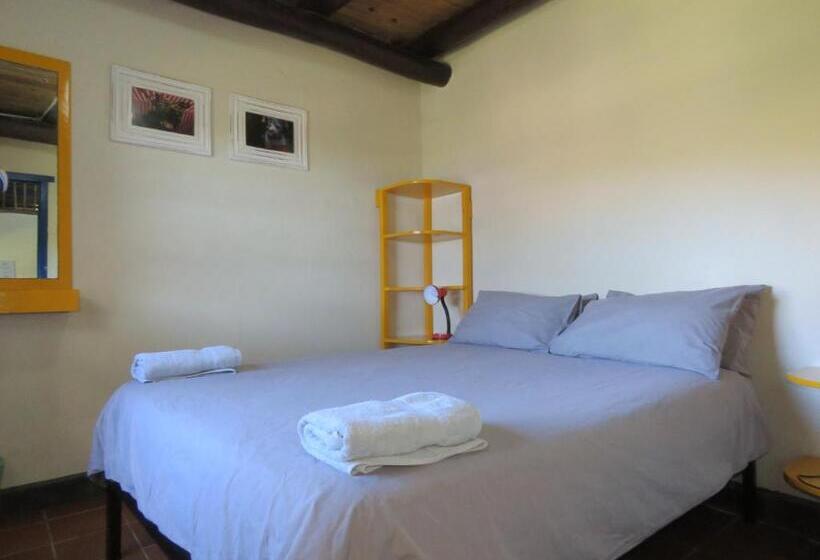 فندق صغير Coffee Shack Adventure Backpackers & Self Catering